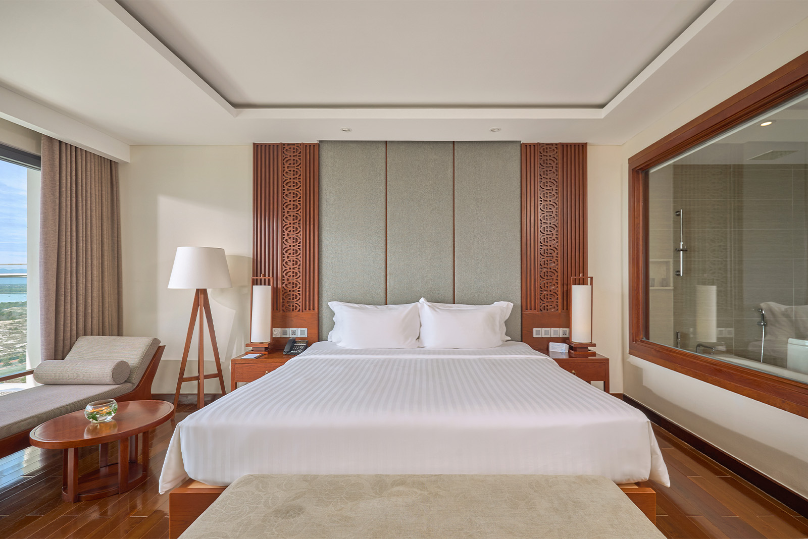 Deluxe Sky Room King Or Twin With Balcony Sea View - 3