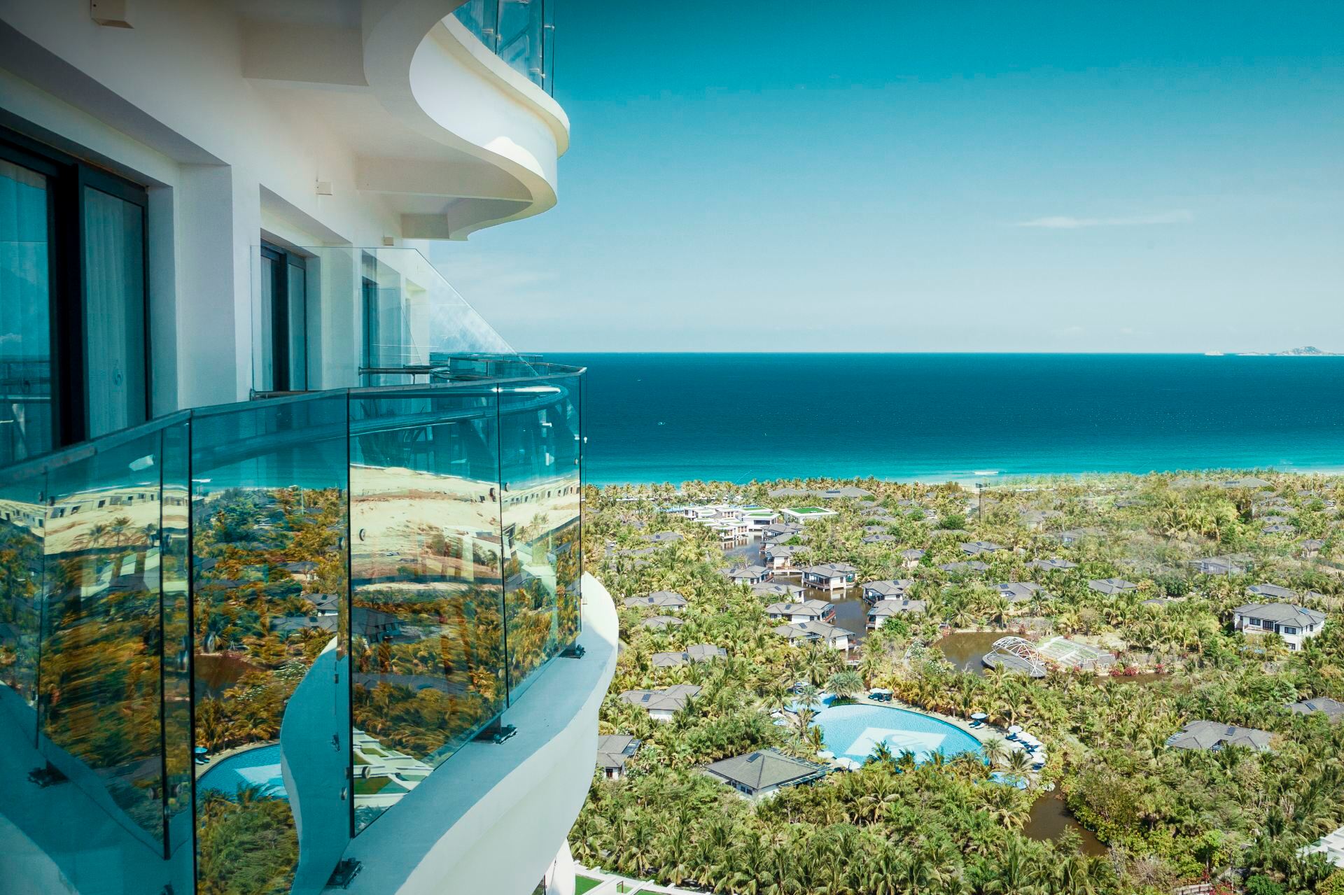 Deluxe Sky Room King Or Twin With Balcony Sea View
