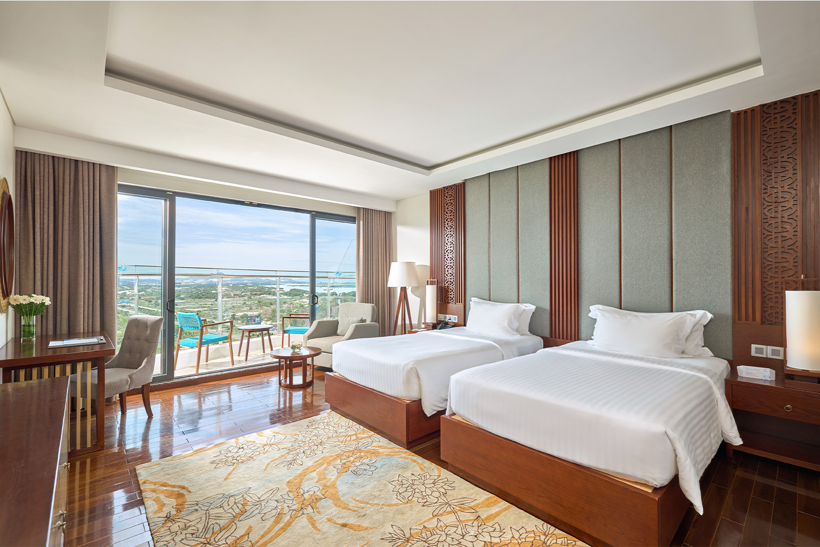 Deluxe Sky Room King Or Twin With Balcony Sea View - 4