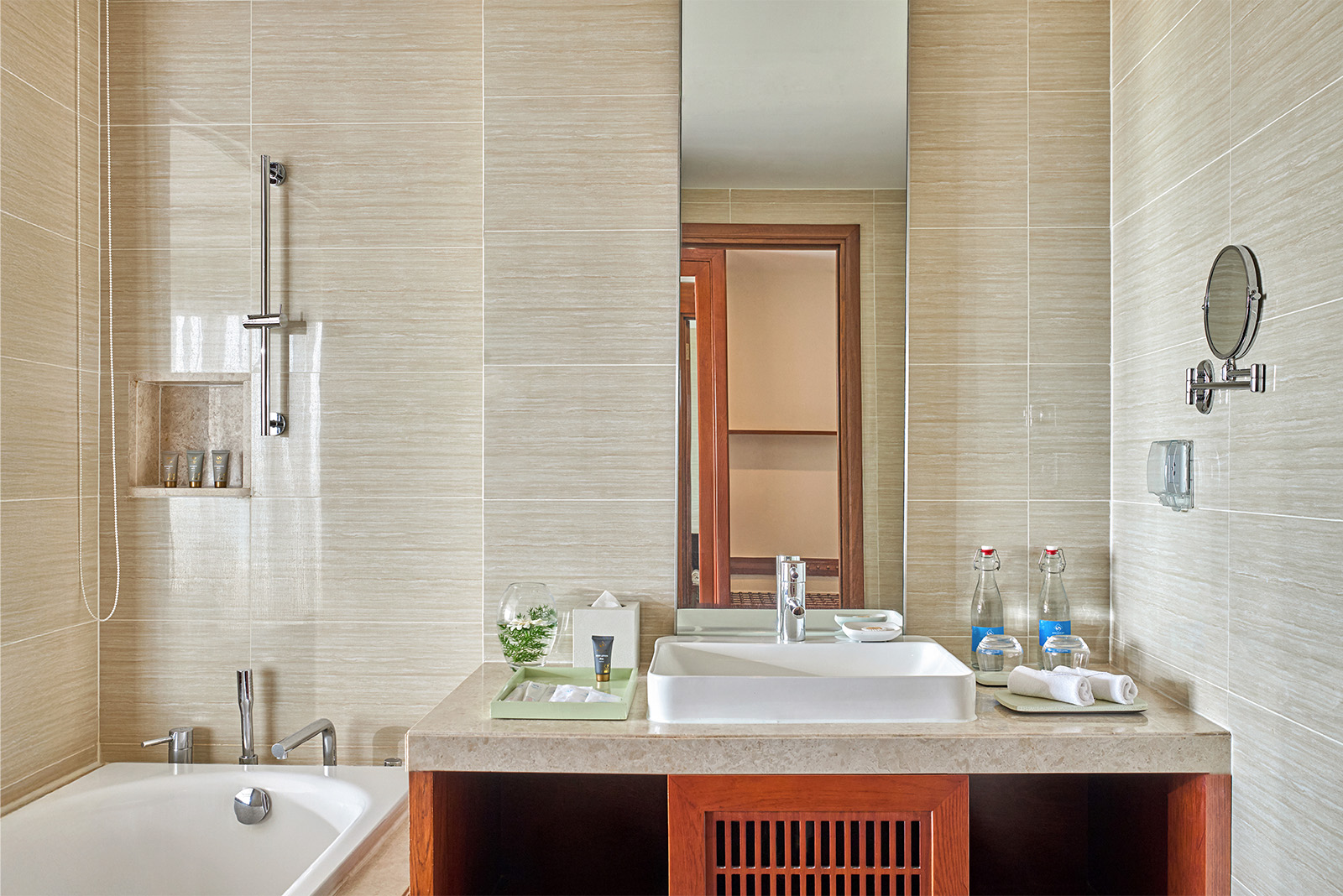 Deluxe Sky Room King Or Twin With Balcony Sea View - 6