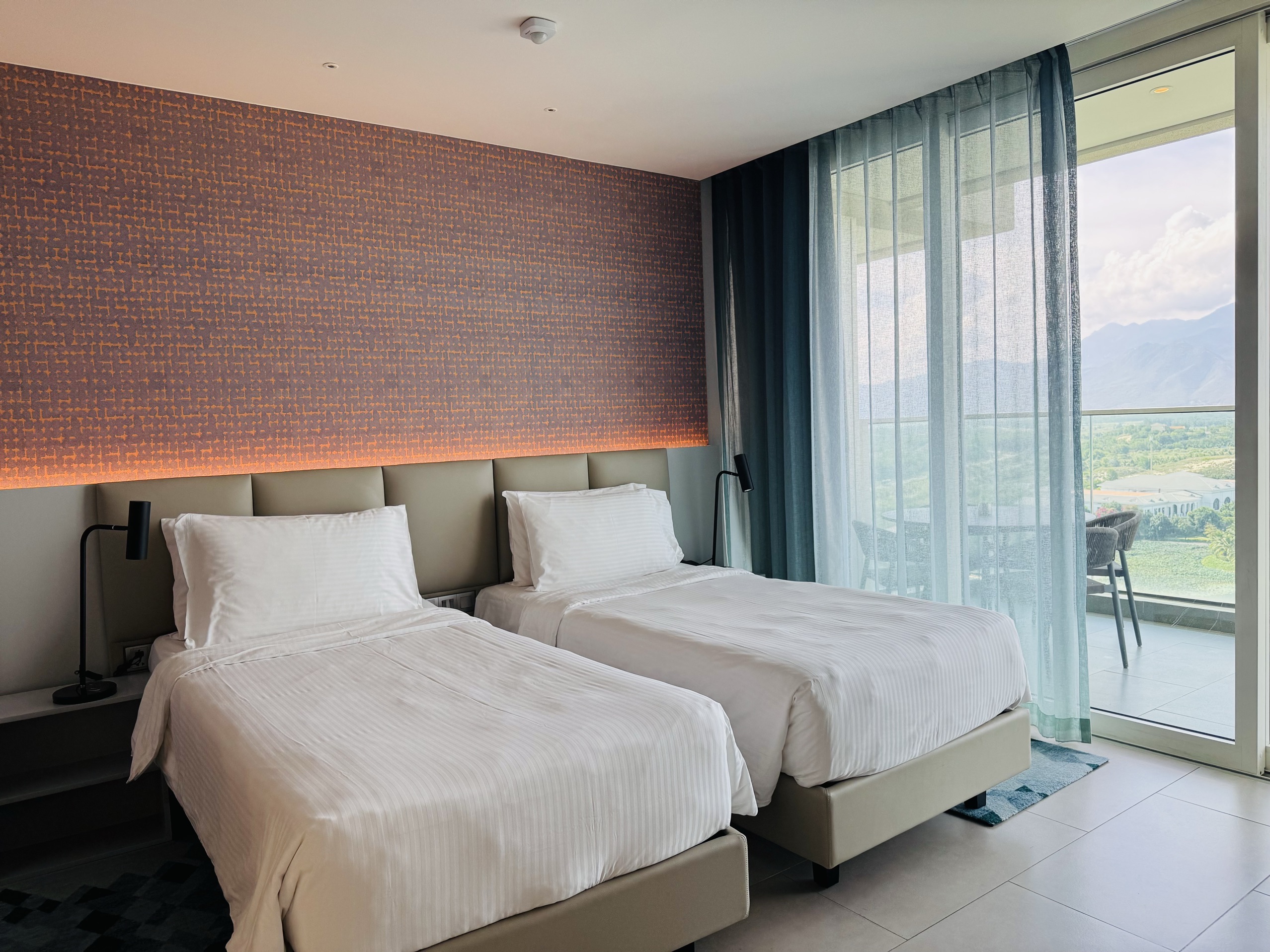 1 Bedroom Suite With Terrace Ocean View - Twin Beds - 5