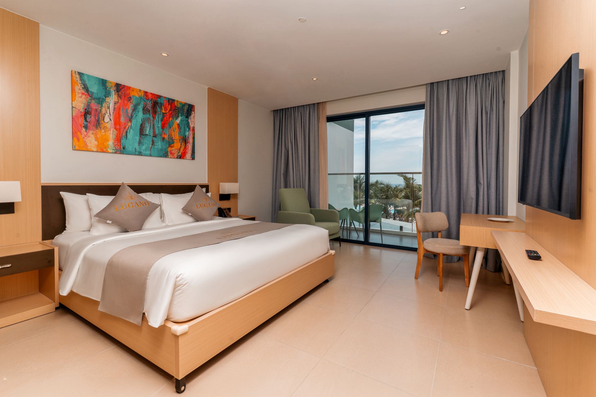 Deluxe King Room