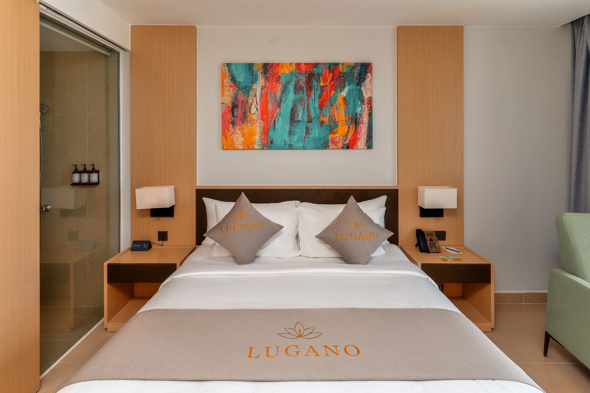 Deluxe King Room - 3