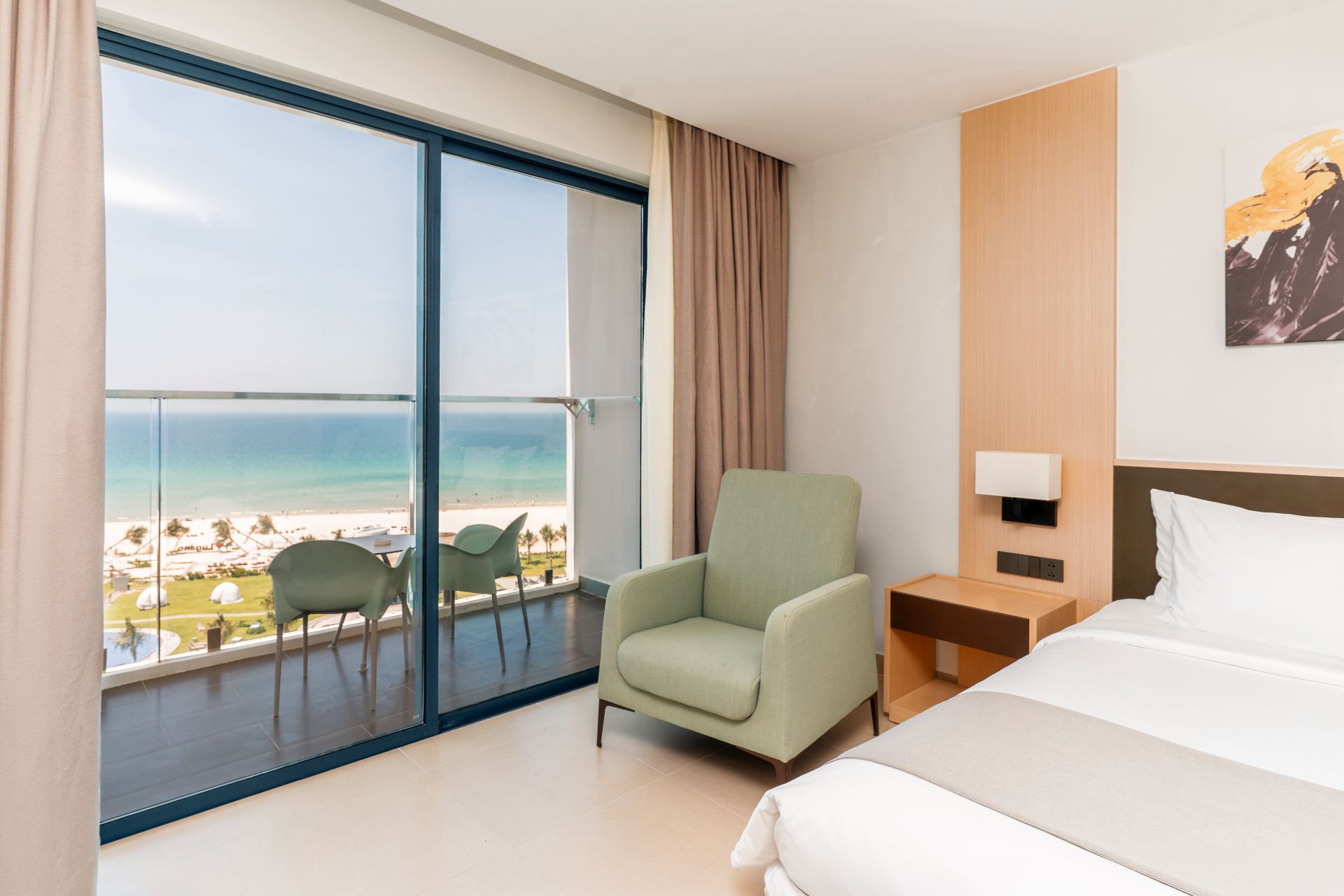 Deluxe Sea View King Bed - 6