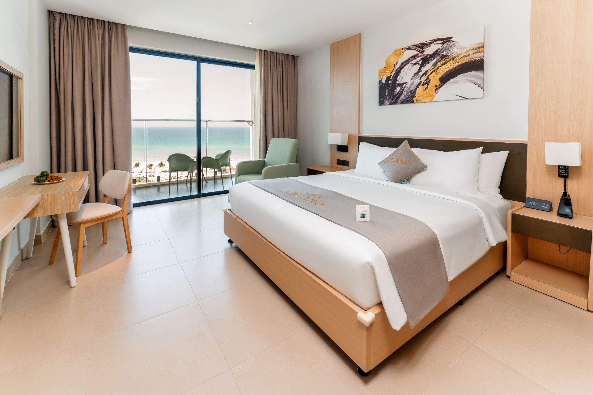 Deluxe Sea View King Bed - 2