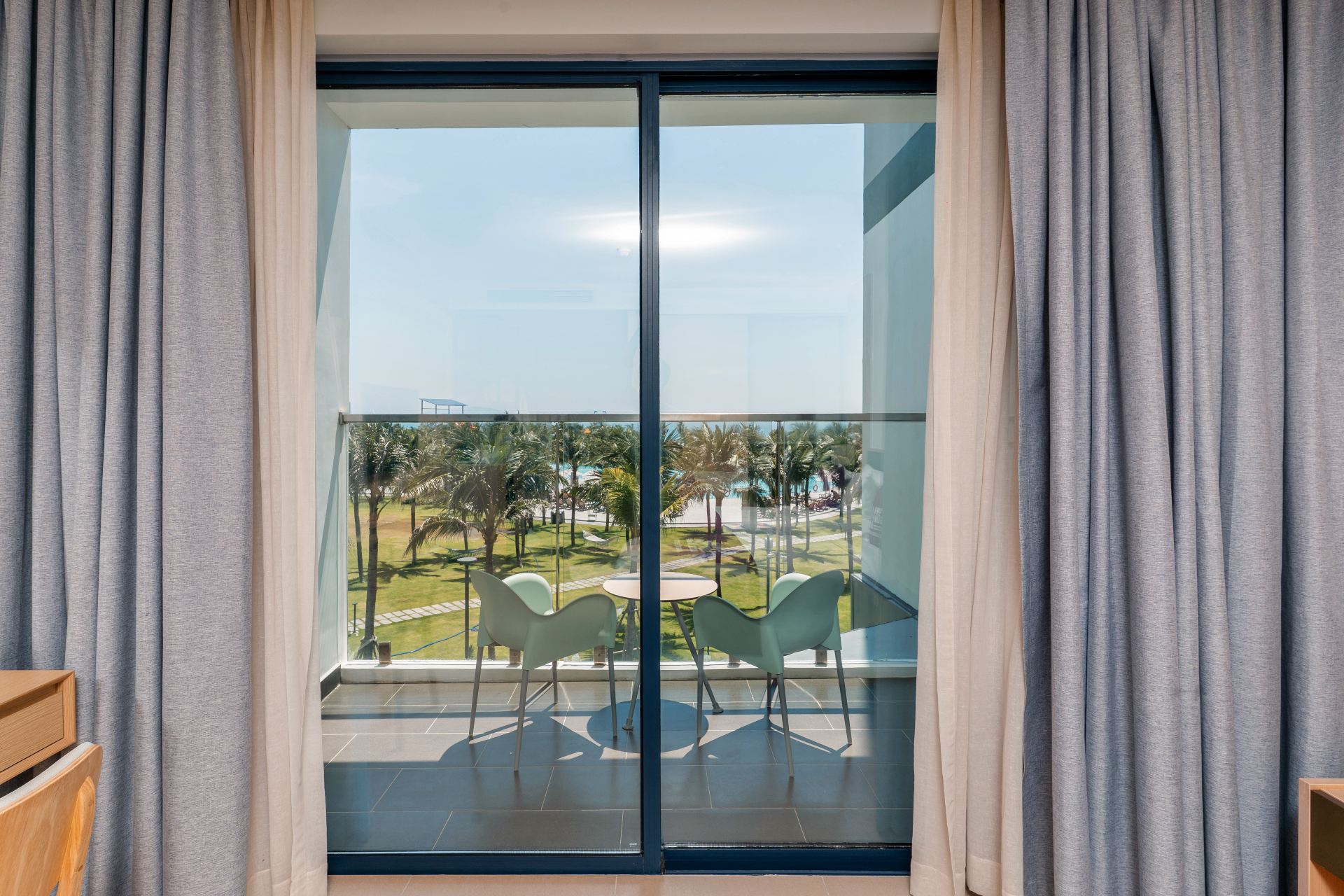 Deluxe Partial Sea View Twin - 5