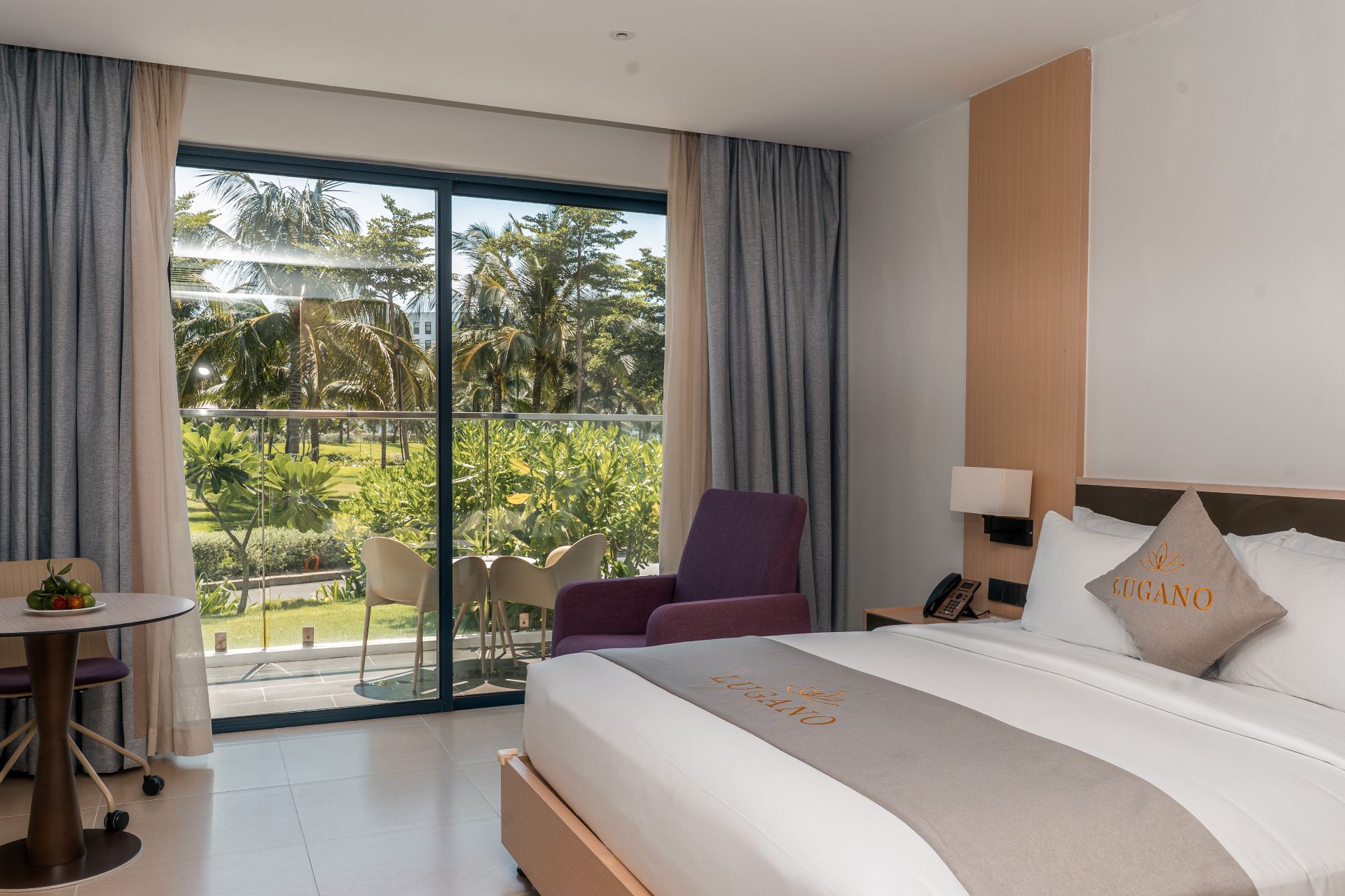 Superior Room - King or Twin Bed - 5