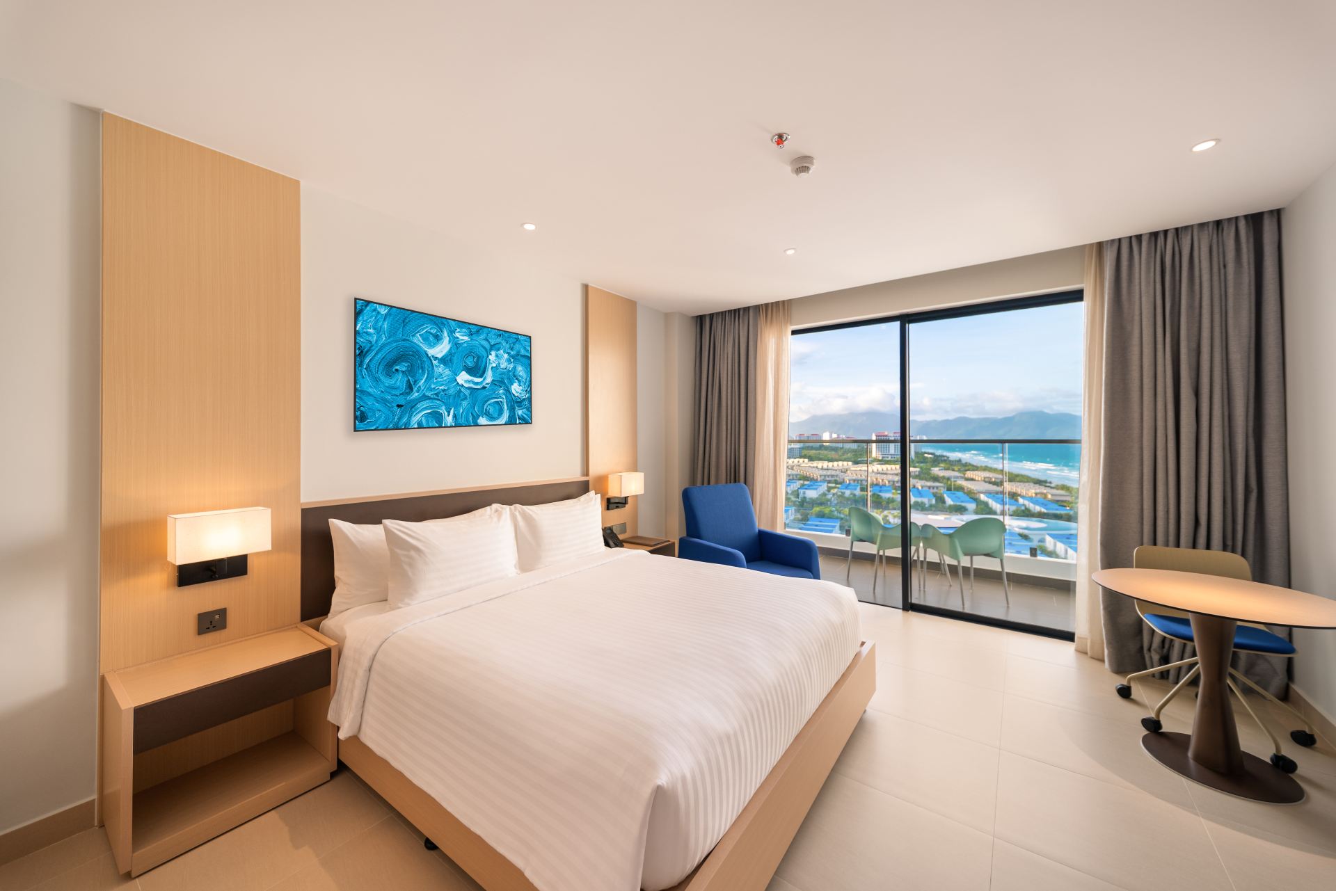 DELUXE KING SEAVIEW