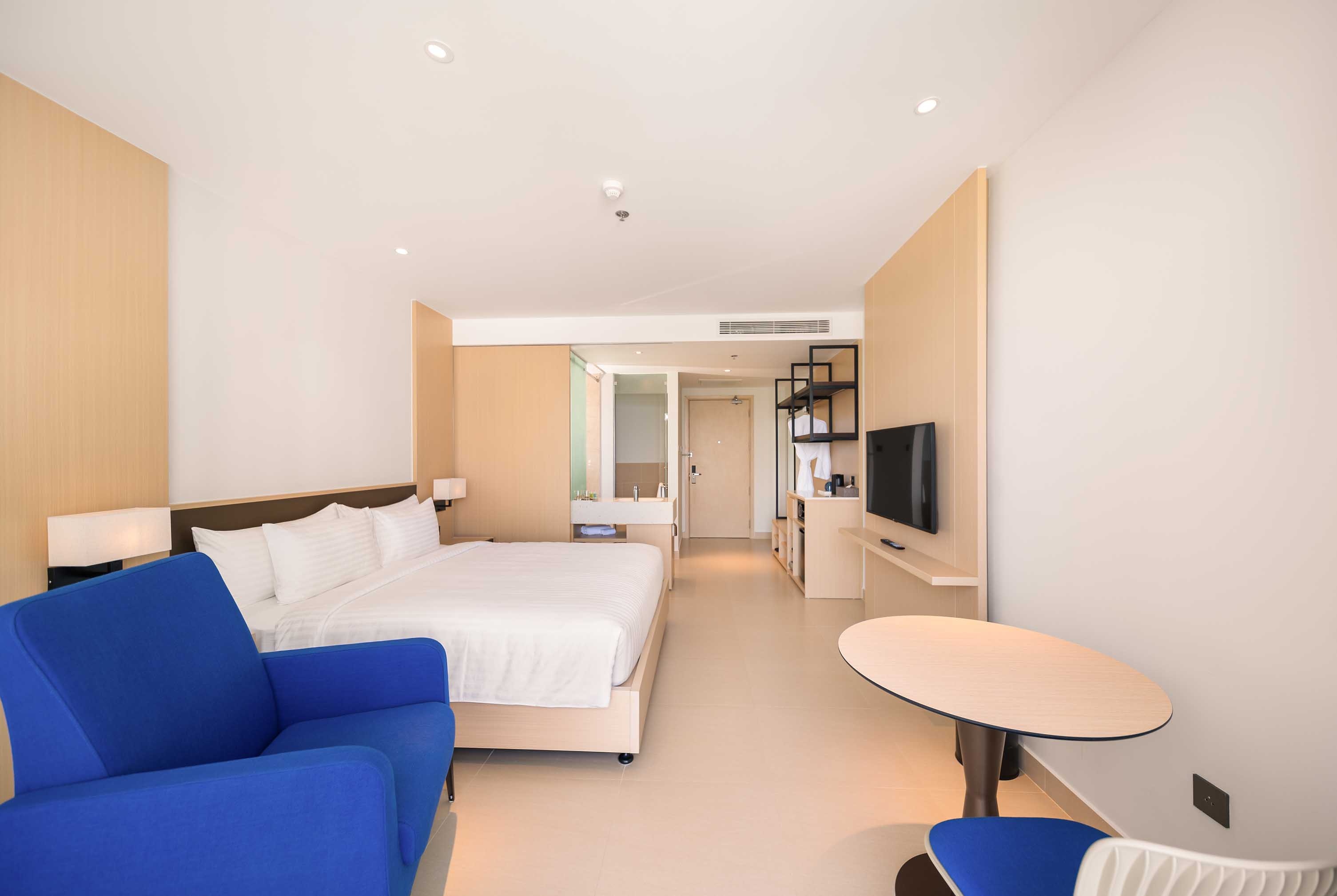 PREMIER KING OCEAN FRONT - 4