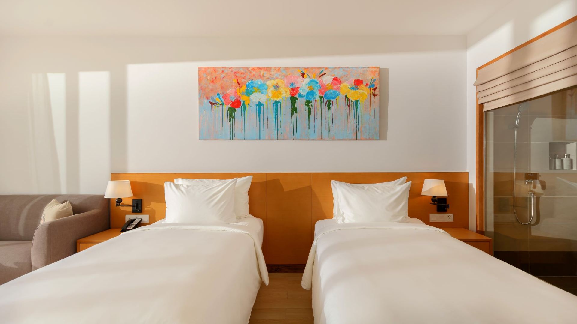 Premier Deluxe Twin Room With Balcony - 2