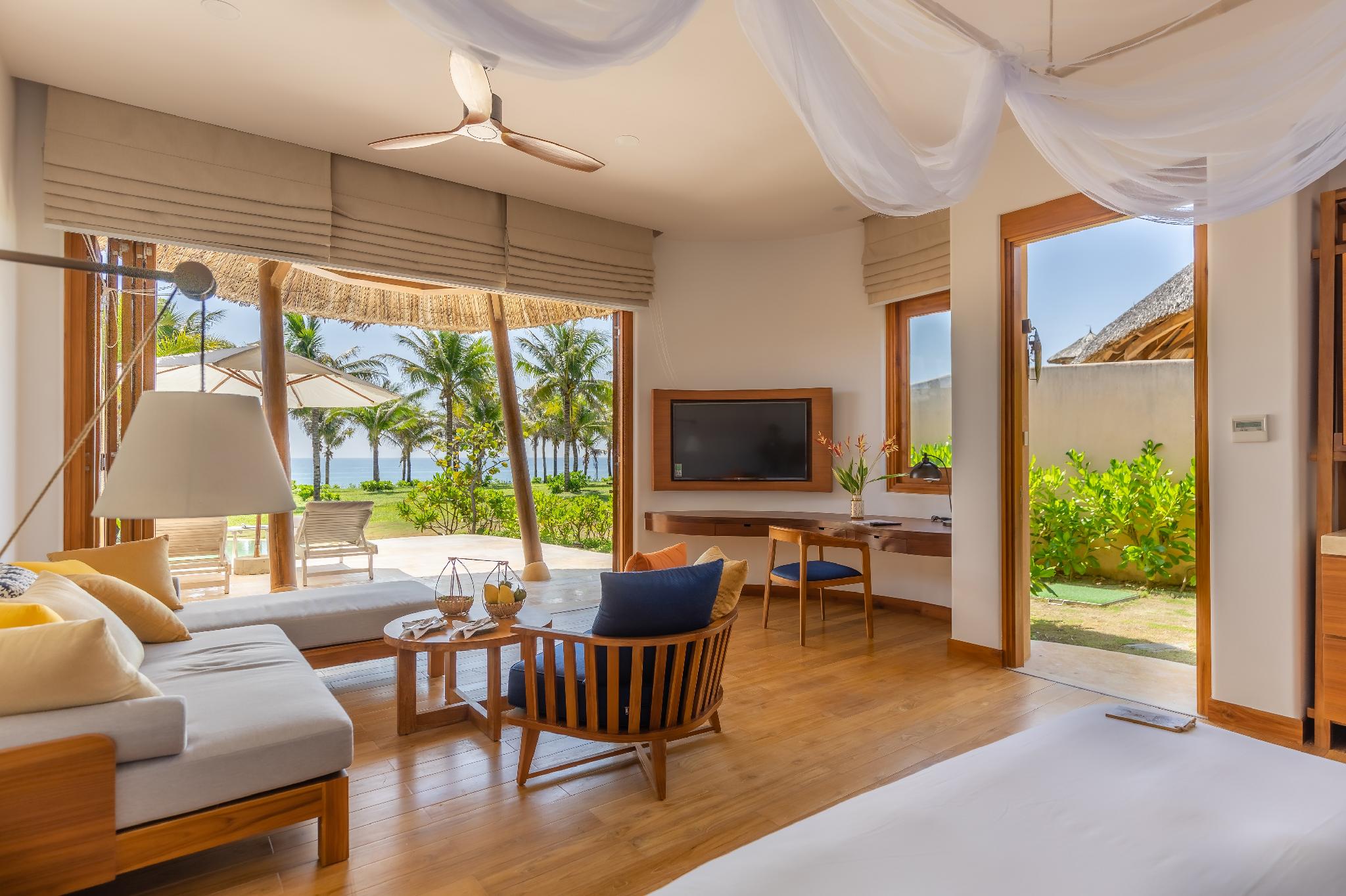 Beach Front One-Bedroom Pool Villa Double