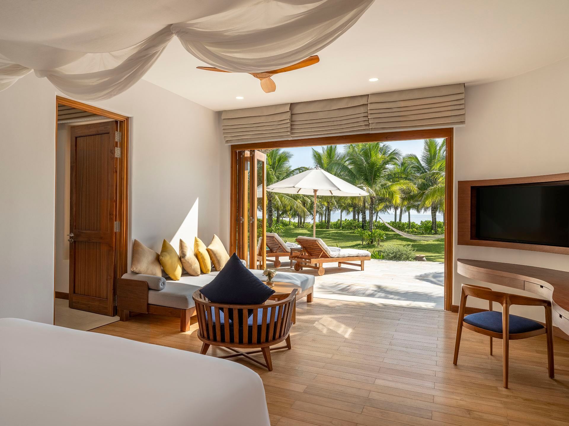 Beach Front Four-Bedroom Pool Villa - 6