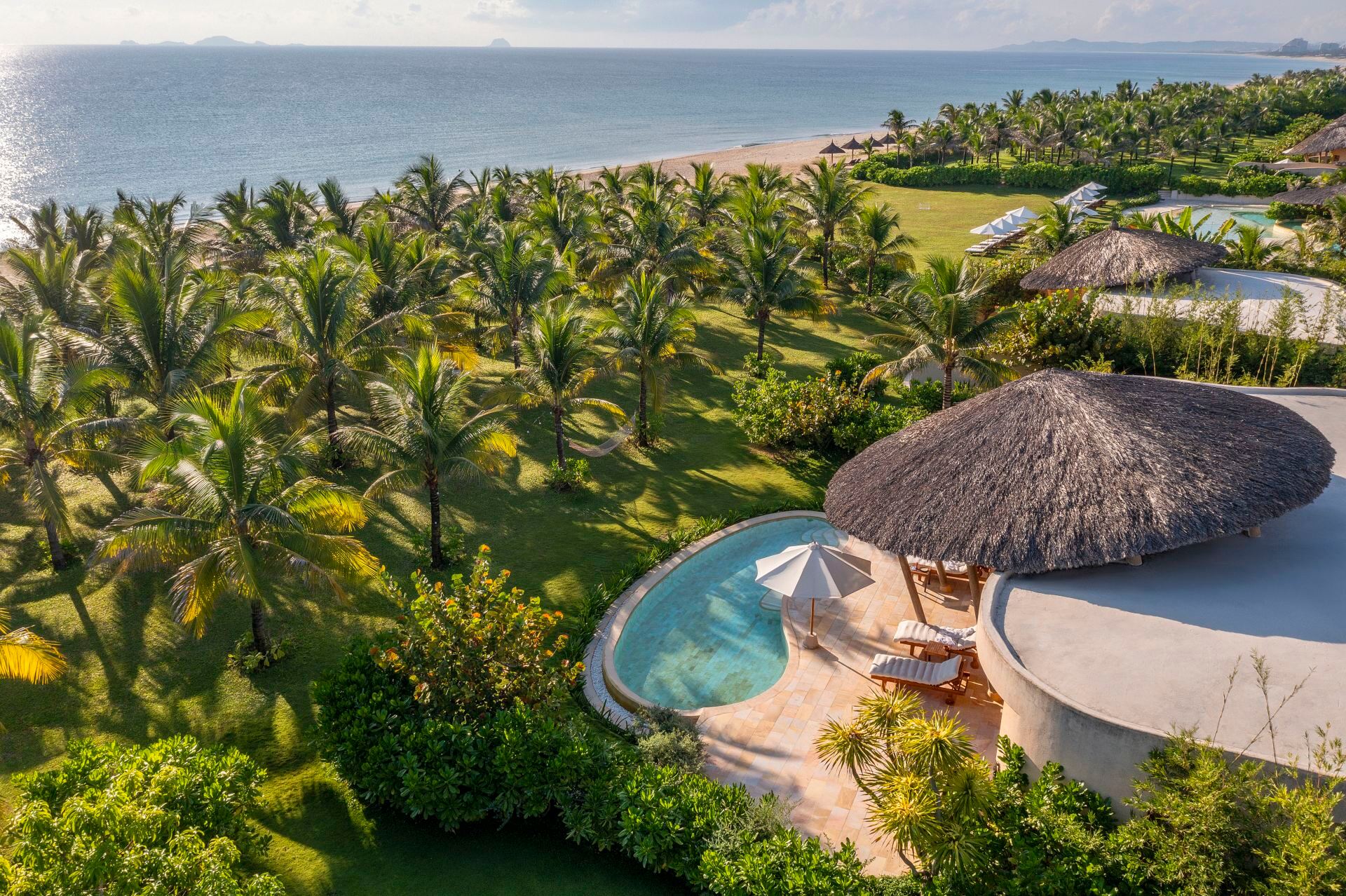 Beach Front Four-Bedroom Pool Villa - 3