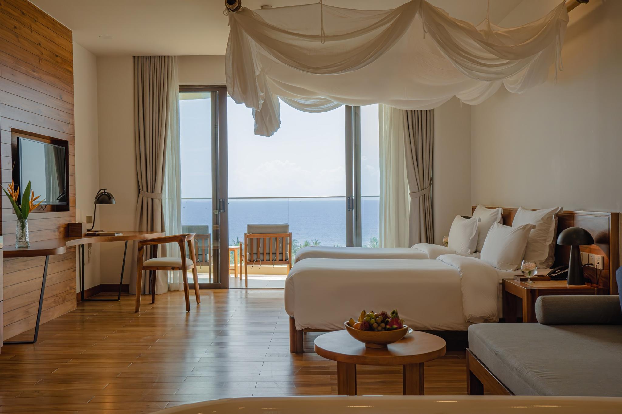 Sea View Deluxe with 2 Single Beds - 2