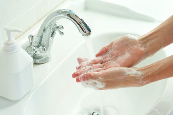 Rửa tay thường xuyên và đúng cách